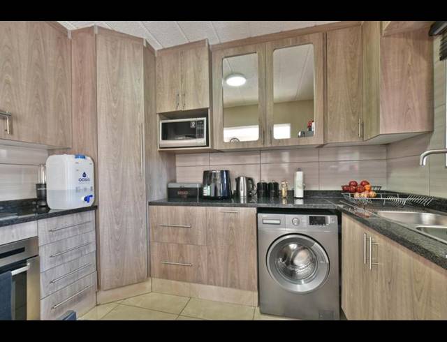 2 BEDROOM APARTMENT FOR SALE IN BASSONIA